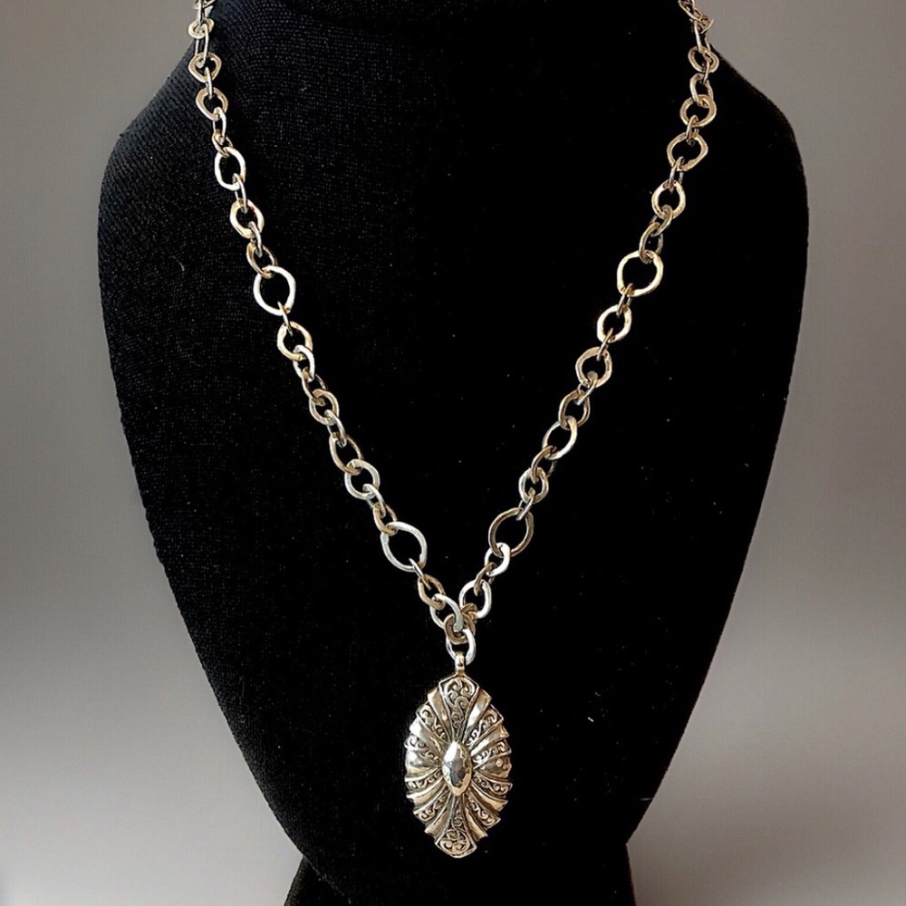 LOIS HILL Sterling Silver Oval Cut Out Hammered Pendant On Open Link Necklace